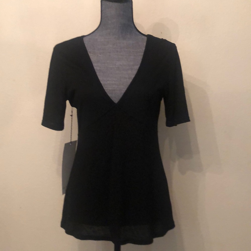 V neck top
